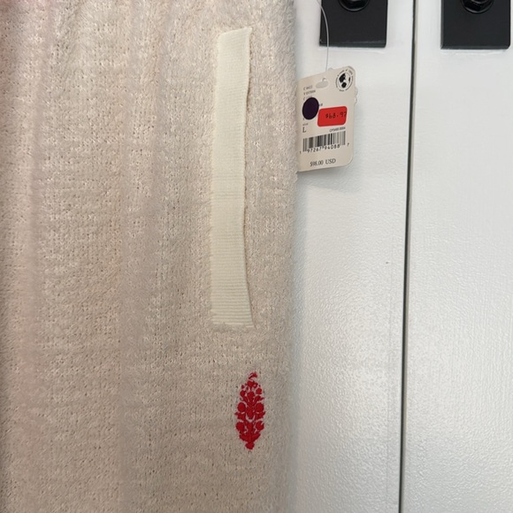 Free People Cuddle Up Joggers Ivory - Picture 10 of 10